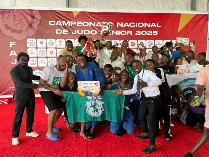 BI - CAMPÕES NACIONAL CABINDA